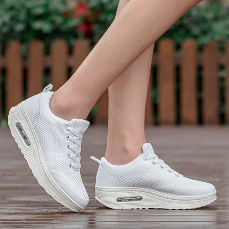 Orthopedic sneakers with air bubbles | MONQ