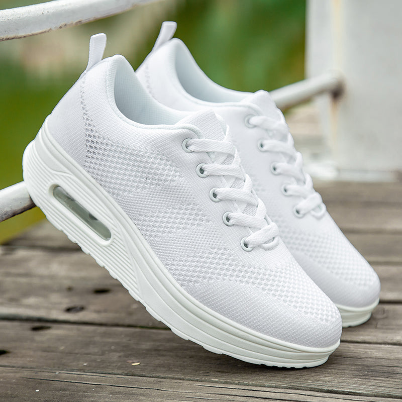 Orthopedic sneakers with air bubbles | MONQ